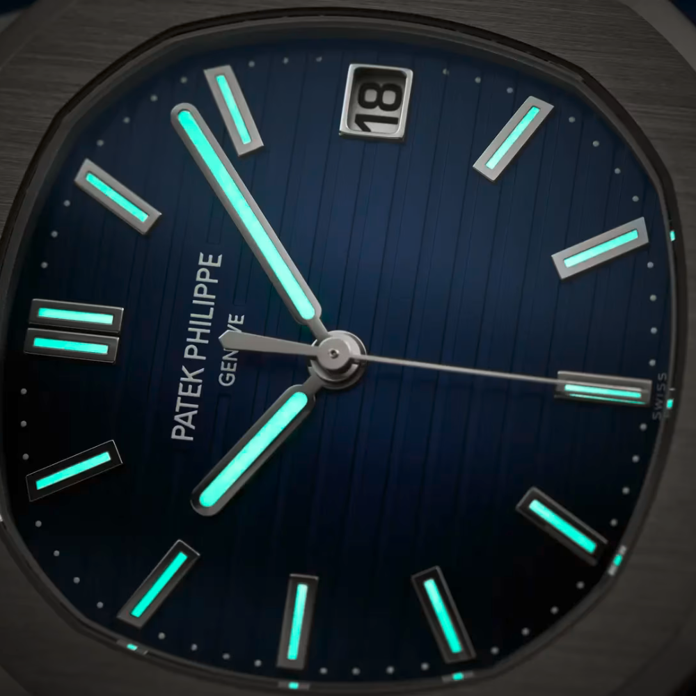 Patek Philippe Nautilus White Gold Watch 5811/1G-001 - Image 5